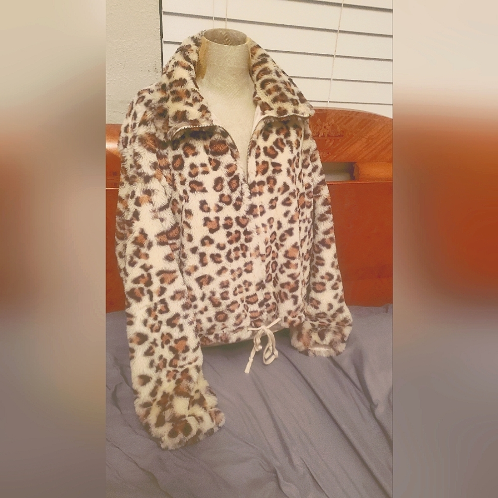 Luxuriously SOFT Leopard Jacket